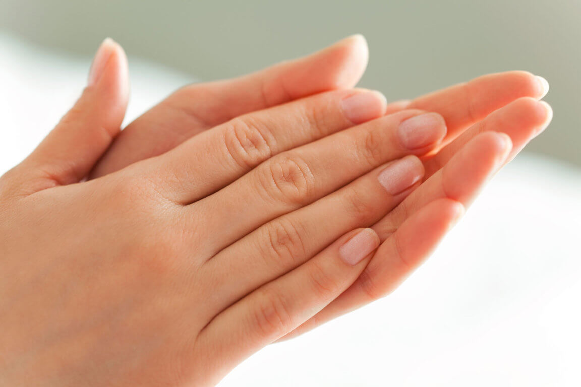 Como tratar o problema de suor excessivo nas mãos?