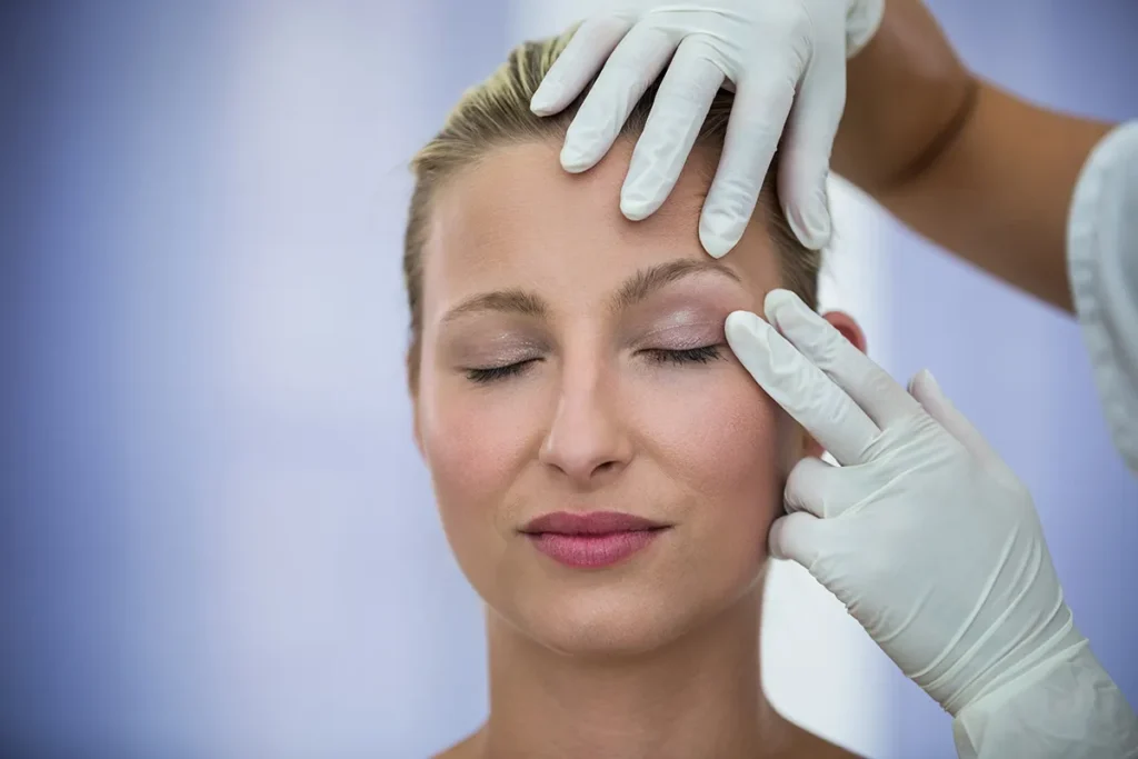 Blefaroplastia deixa cicatriz?